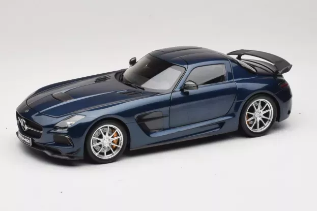 Minichamps Mercedes Sls Coupe 6.3 Amg Black Series 2013 1:18 110033026